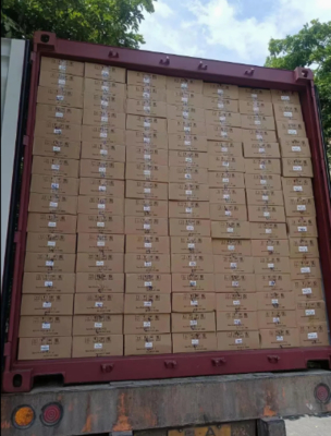 Professionele hoogwaardige, snel droogende, klassieke, pure rode acryl autoverf met uitstekende slijtvastheid en krasbestendigheid, industriële sterkte en duurzaamheid