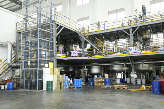 Ultraduurzame, snel droogende en UV-bestendige doorzichtige rode autoverf